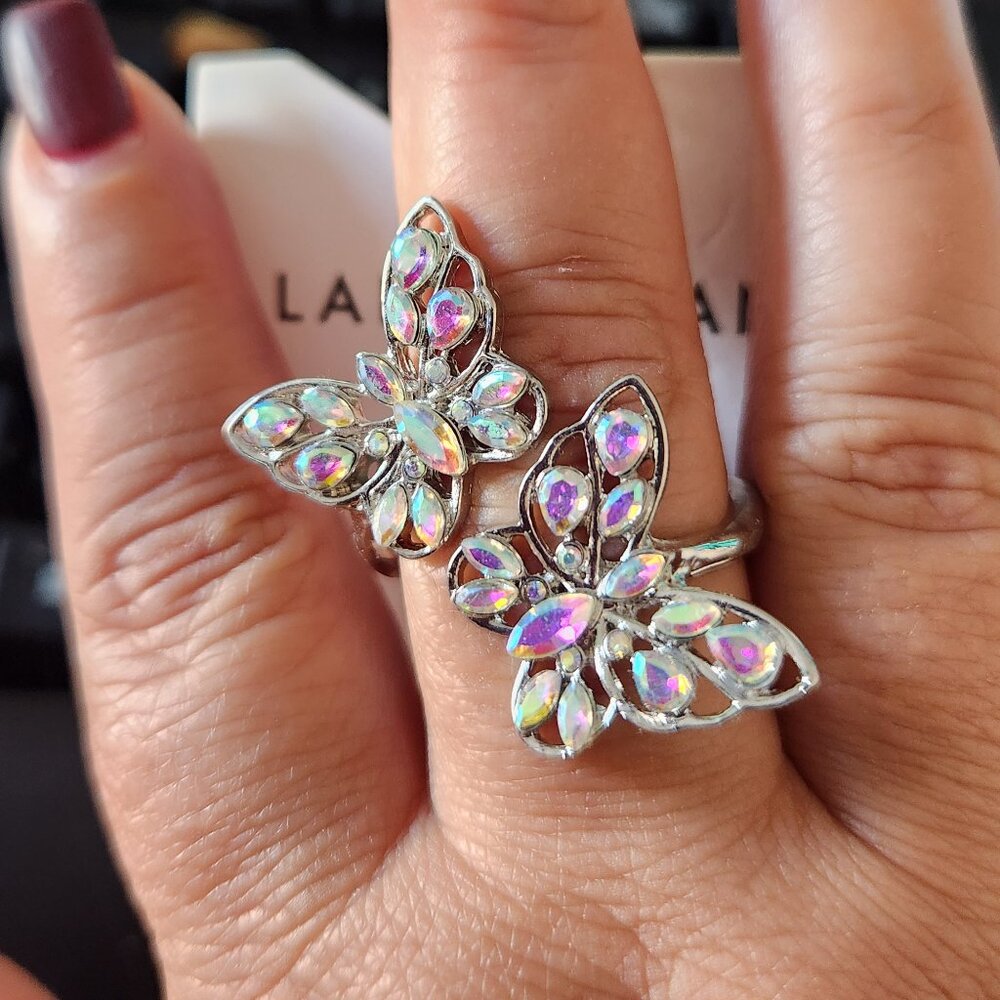 Butterfly ring
